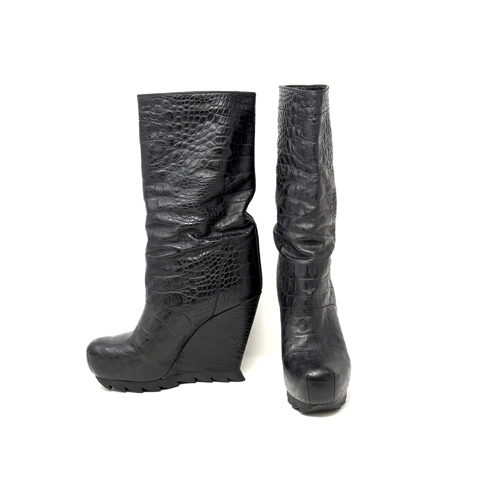 Edgy Black Pull Up Mid-Calf Wedge Boots Crocodile Print